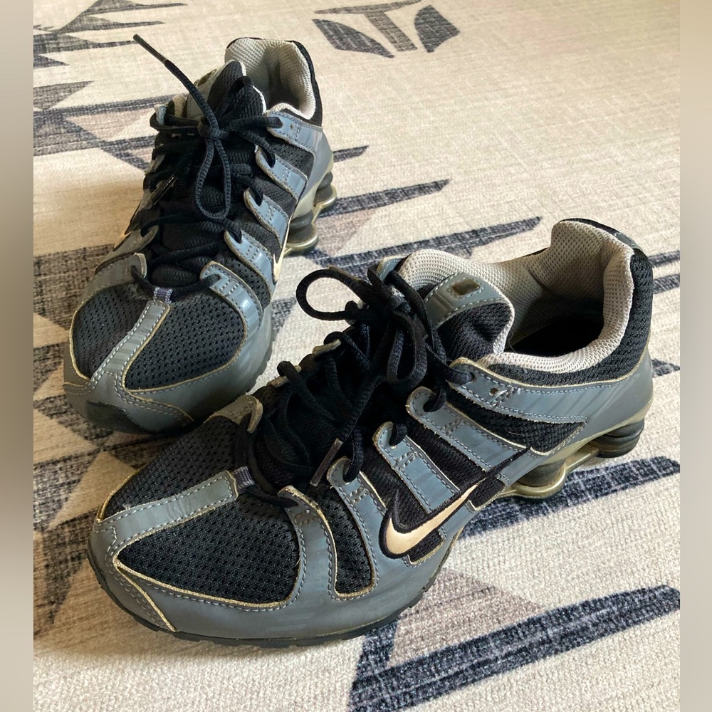 Nike Shox 2006, 6 Youth (size 8 women)